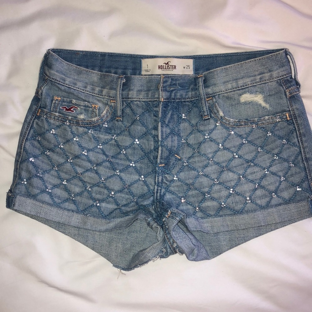 Hollister size 1